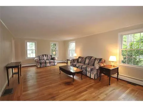 135 Hedgerow Dr, Warwick, RI 02886 photo 10