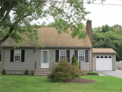 233 Halsey Rd, Woonsocket, RI 02895 photo 1