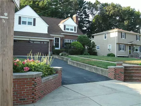 75 Gaskill St, Woonsocket, RI 02895 photo 12