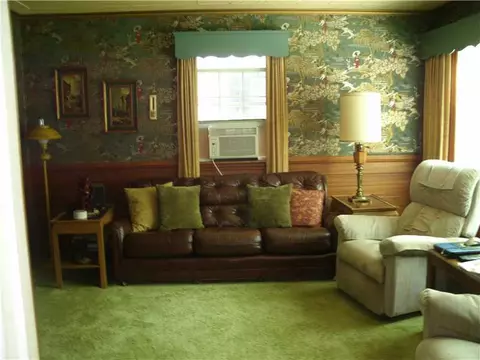 75 Gaskill St, Woonsocket, RI 02895 photo 17