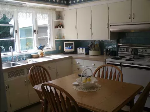 75 Gaskill St, Woonsocket, RI 02895 photo 19