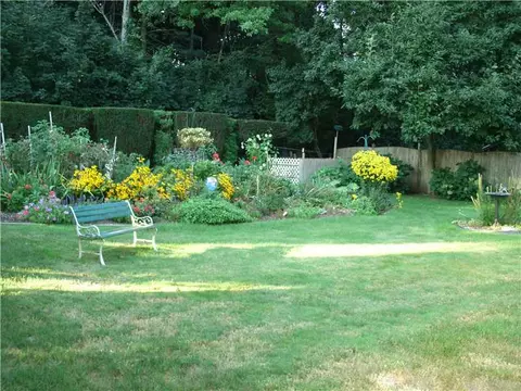 75 Gaskill St, Woonsocket, RI 02895 photo 13