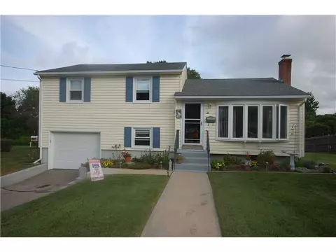 21 Riverdale Rd, Westerly, RI 02891 photo 1