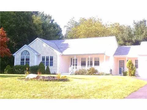 1 Hesspar Dr, Westerly, RI 02891 photo 3