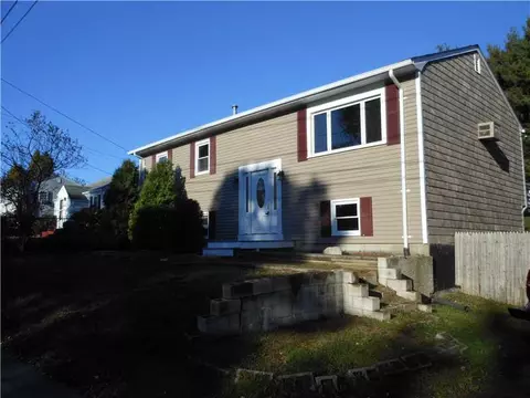 69 Obadiah Ave, Warwick, RI 02889 photo 1