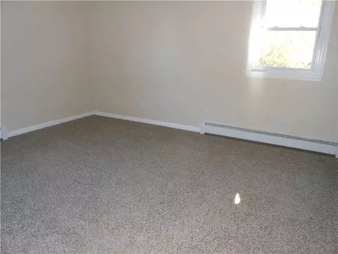 69 Obadiah Ave, Warwick, RI 02889 photo 6