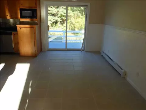 69 Obadiah Ave, Warwick, RI 02889 photo 3