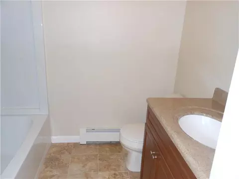 69 Obadiah Ave, Warwick, RI 02889 photo 4
