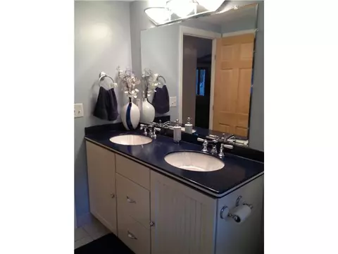 58 Larkin Ave, Warwick, RI 02886 photo 11