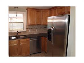 58 Massasoit Dr, Warwick, RI 02886 photo 6