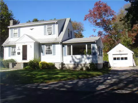 3 Carson Ave, Warwick, RI 02886 photo 1