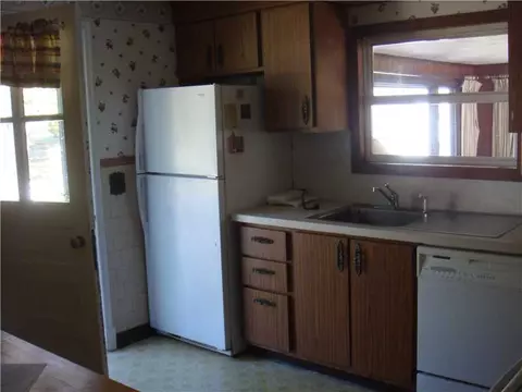3 Carson Ave, Warwick, RI 02886 photo 6