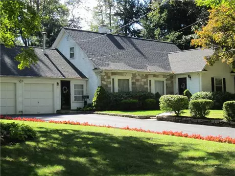 36 Bruce Ln, Warwick, RI 02886 photo 1