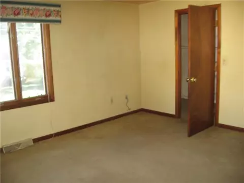 33 Drum Rock Ave, Warwick, RI 02886 photo 4