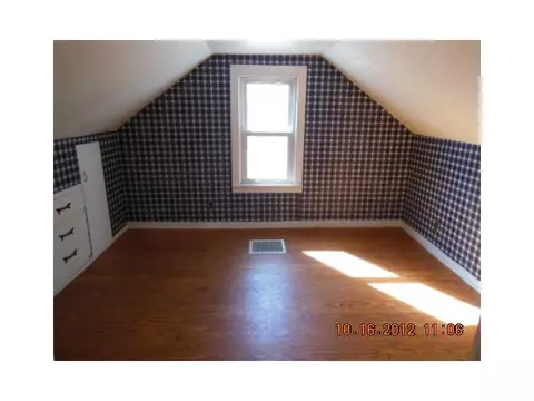 96 Lydia Ave, Woonsocket, RI 02895 photo 9