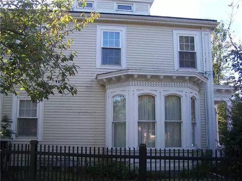 4 Lyndon St, Warren, RI 02885 photo 5