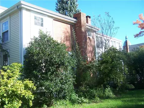 4 Lyndon St, Warren, RI 02885 photo 3