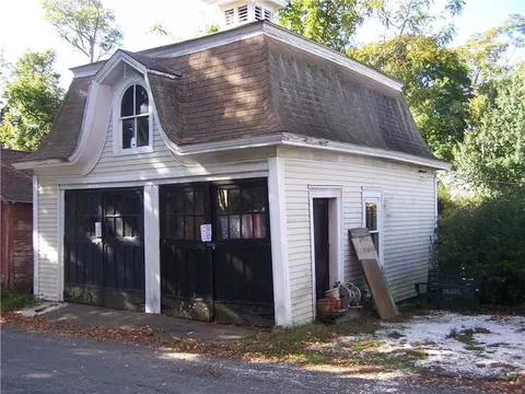 4 Lyndon St, Warren, RI 02885 photo 6