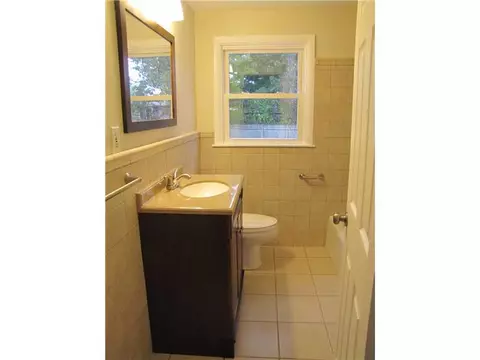 103 Asylum Rd, Warwick, RI 02886 photo 4