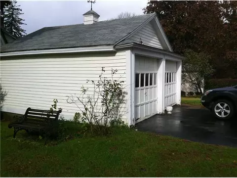 58 Edmund St, Woonsocket, RI 02895 photo 3