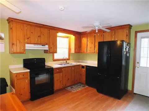 46 Cooper Hill Rd, Mapleville, RI 02839 photo 2
