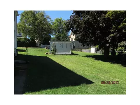392 Mowry St, Woonsocket, RI 02895 photo 5