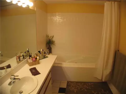 700 Shore Dr #805, Fall River, MA 02721 photo 9