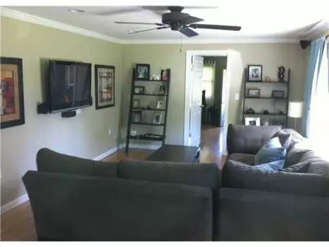 16 Maple Rd, Warren, RI 02885 photo 4