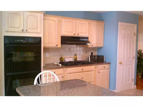 19 Midway Ave, Westerly, RI 02891 photo 6