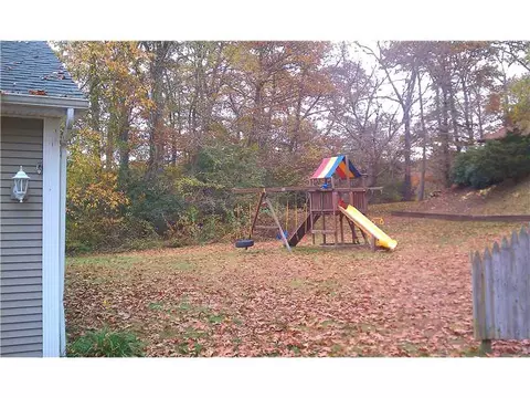 19 Midway Ave, Westerly, RI 02891 photo 5