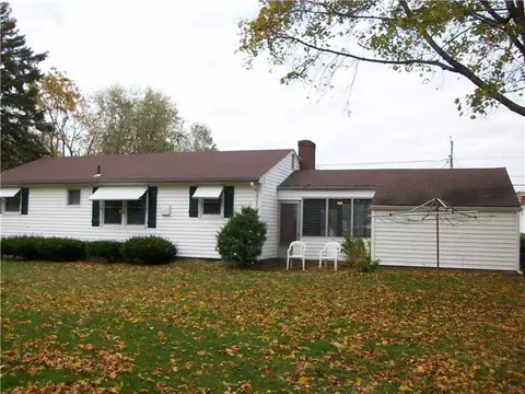 10 Beaver Rd, Riverside, RI 02915 photo 2