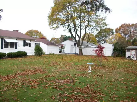 10 Beaver Rd, Riverside, RI 02915 photo 3