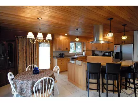 37 Edgewood Ave, Westerly, RI 02891 photo 8