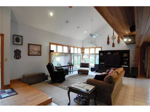 37 Edgewood Ave, Westerly, RI 02891 photo 7