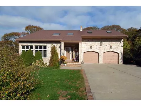 37 Edgewood Ave, Westerly, RI 02891 photo 1
