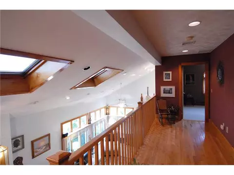 37 Edgewood Ave, Westerly, RI 02891 photo 6