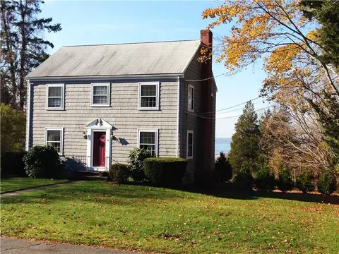 55 Balcom Ave, Warwick, RI 02889 photo 3