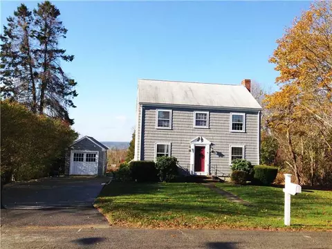 55 Balcom Ave, Warwick, RI 02889 photo 2