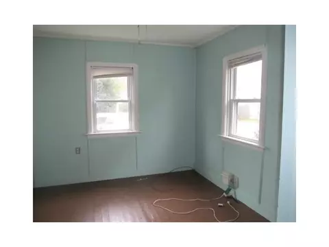 71 Huron St, Warwick, RI 02889 photo 8