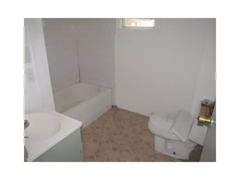 71 Huron St, Warwick, RI 02889 photo 5