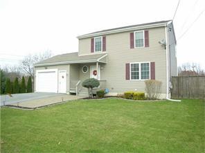 203 Blade St, Warwick, RI 02886 photo 1