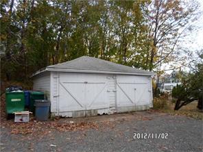163 Roberts St, Woonsocket, RI 02895 photo 2