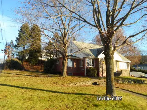 1354 Mendon Rd, Woonsocket, RI 02895 photo 8