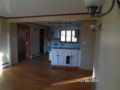 1354 Mendon Rd, Woonsocket, RI 02895 photo 3