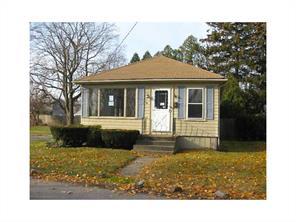 45 Etta St, Warwick, RI 02889 photo 1