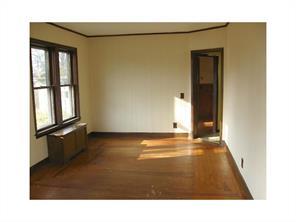 45 Etta St, Warwick, RI 02889 photo 3