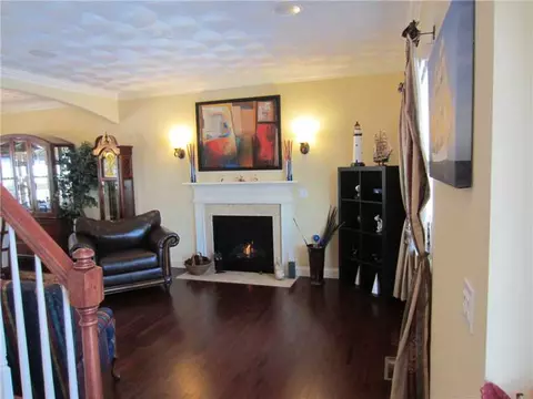 11 Timber Ln, Exeter, RI 02822 photo 3