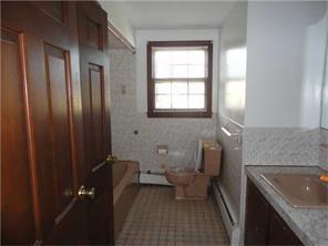 61 Crowfield Dr, Warwick, RI 02888 photo 6