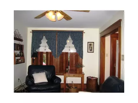 74 Edmund St, Woonsocket, RI 02895 photo 6