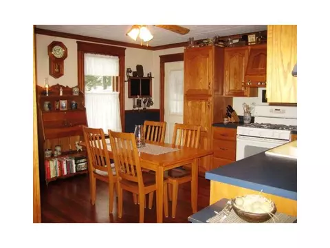 74 Edmund St, Woonsocket, RI 02895 photo 9